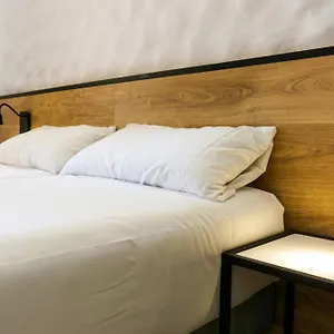 Fontanella House Pensjonat Barcelona